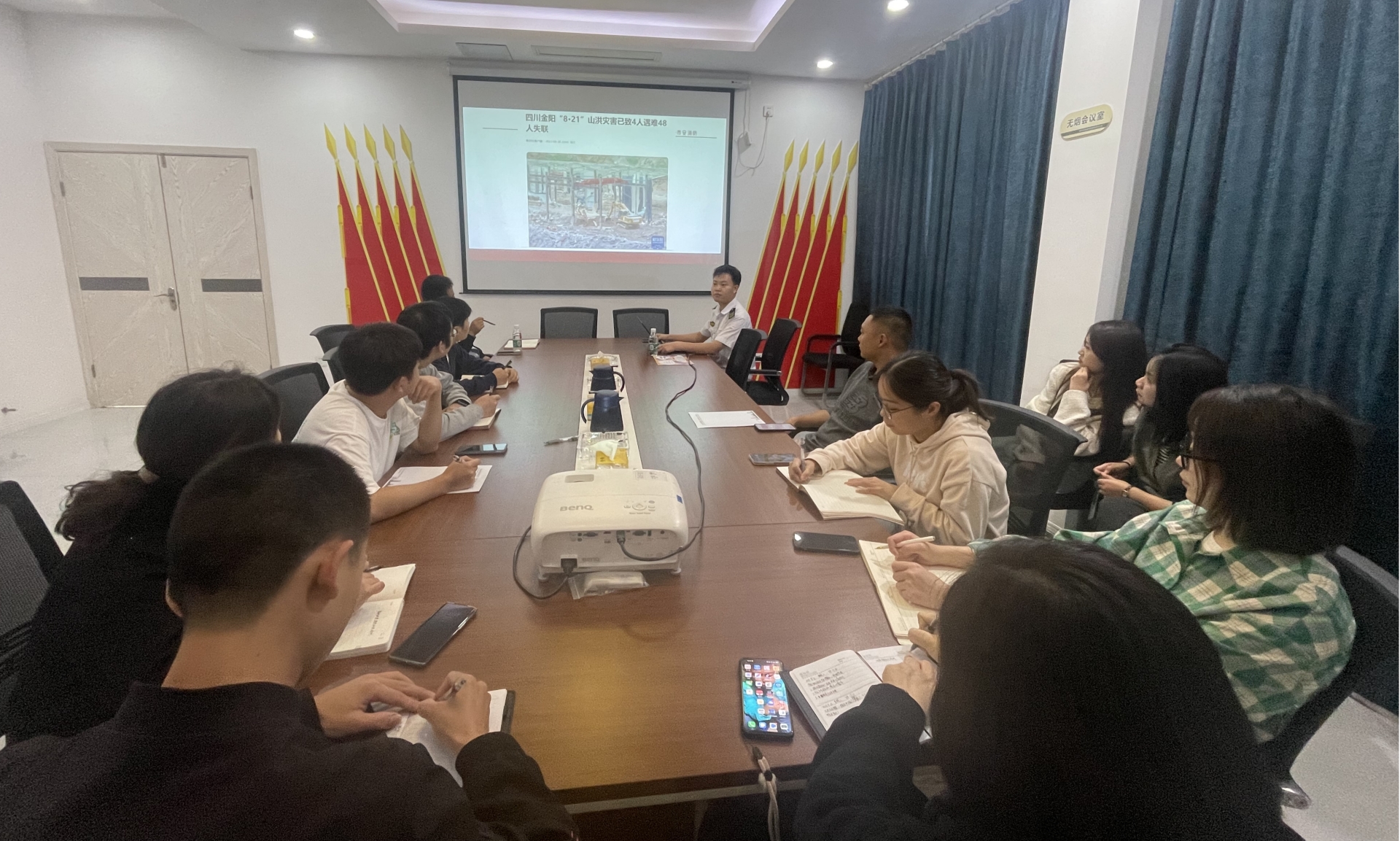 開展消防培訓(xùn)，筑牢安全防線